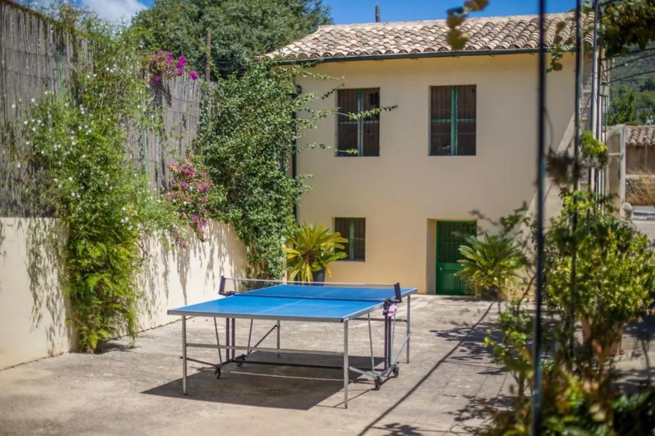 Villa Rae Soller 0*,